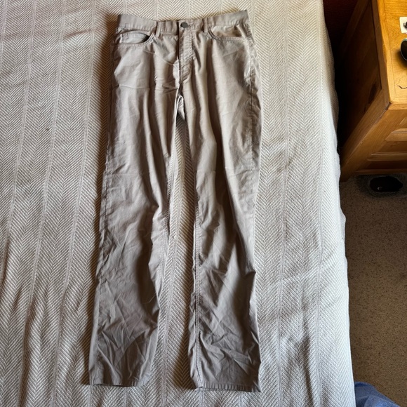 Men's Faherty Reserve Movement Pants, 5 pocket, Fossil, Size 30x32 - Picture 10 of 10